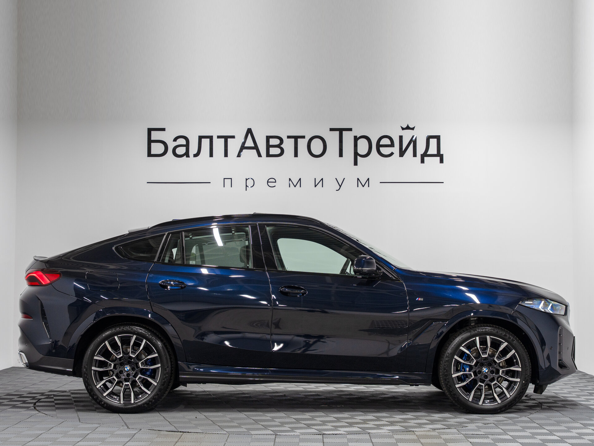 Автомобиль BMW X6 40i 3.0 AT (381 л.с.) 4WD - 6