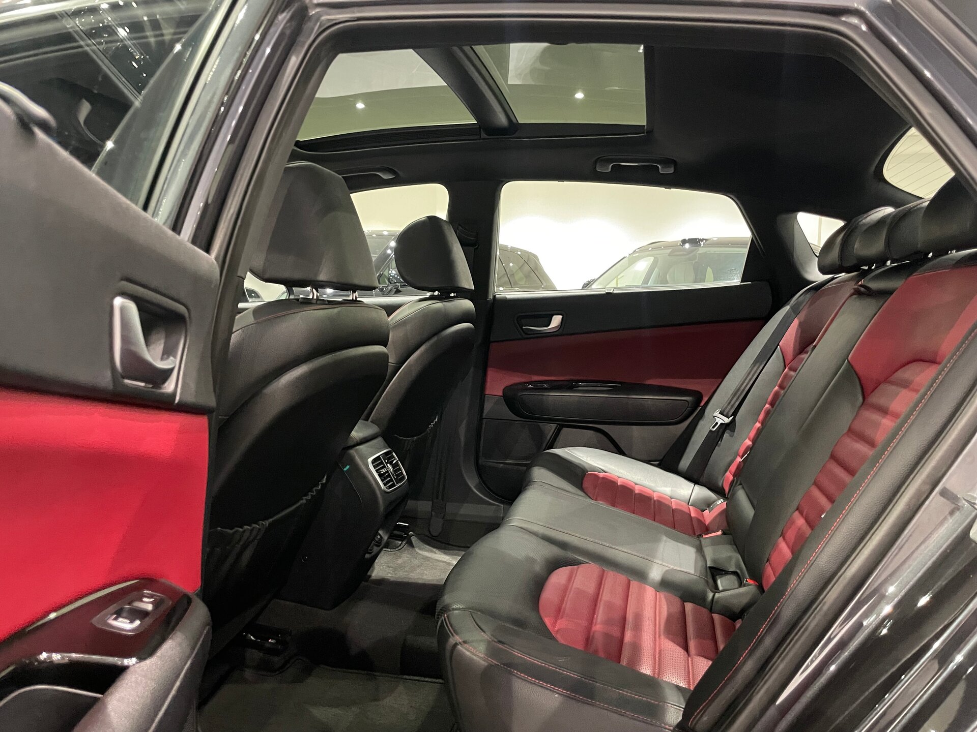 Автомобиль Kia Optima 2.4 AT (188 л.с.) - 9