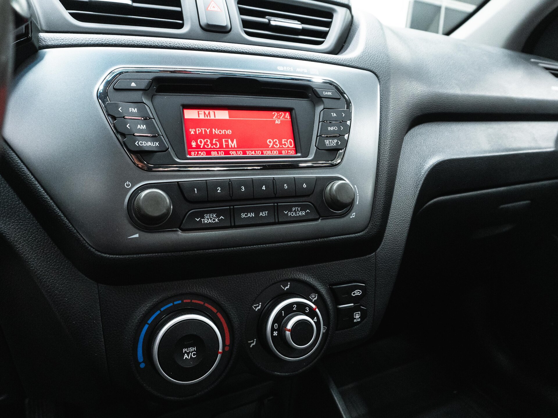 Kia Rio 2013 17