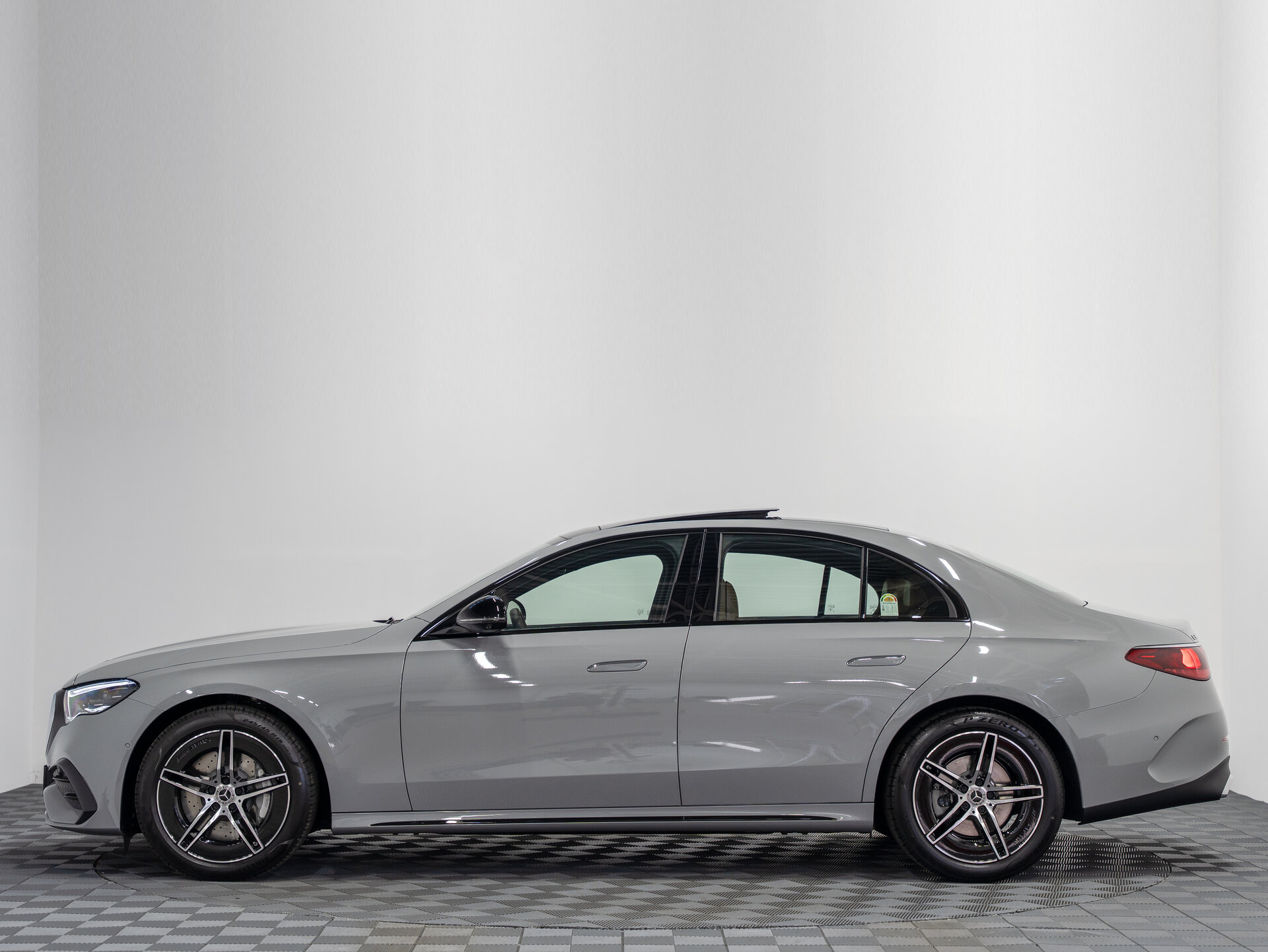 Автомобиль Mercedes-Benz E-Класс 300 2.0 AT (258 л.с.) 4WD - 12