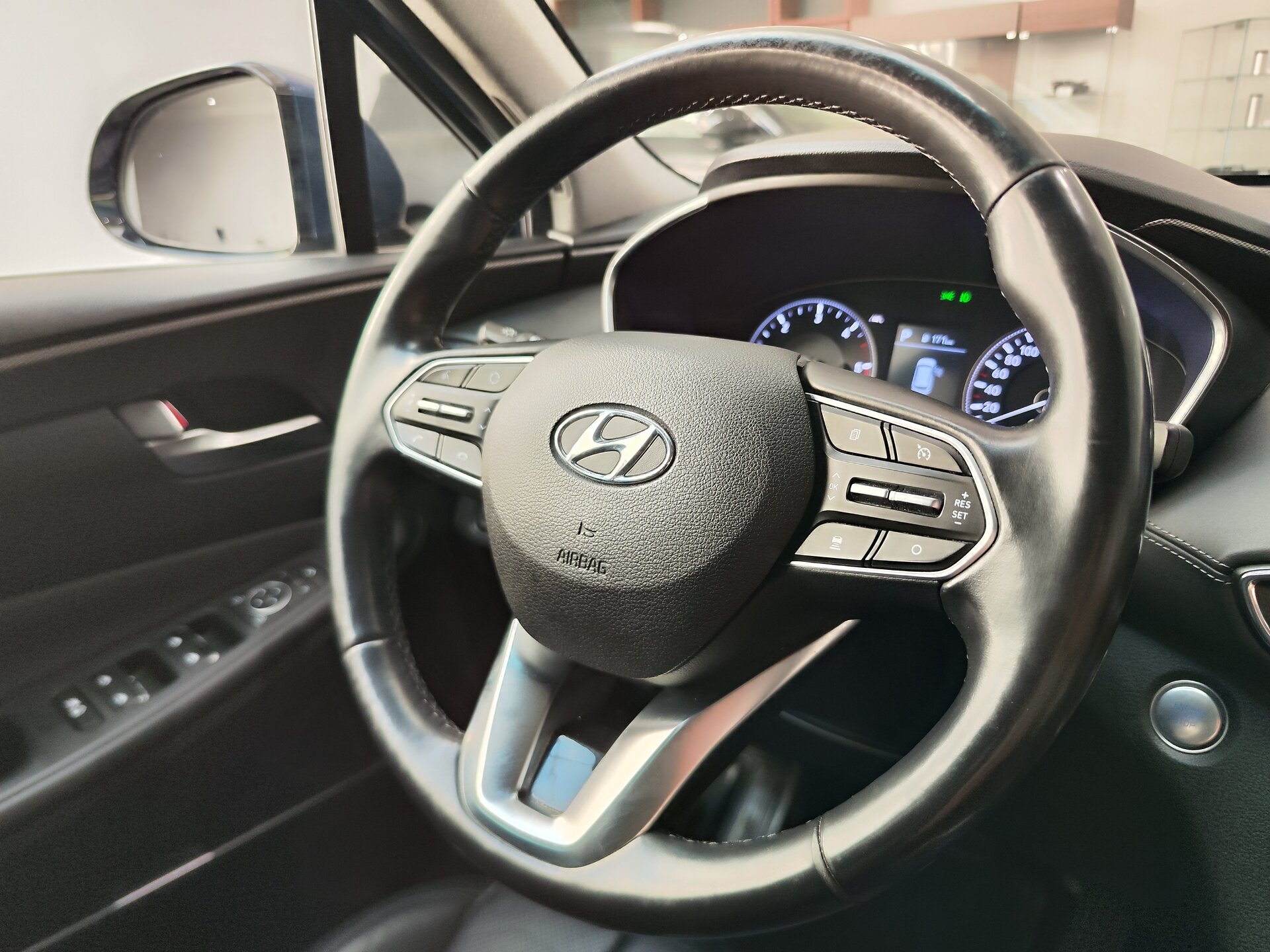 Автомобиль Hyundai Santa Fe 2.2d AT (200 л.с.) 4WD - 13