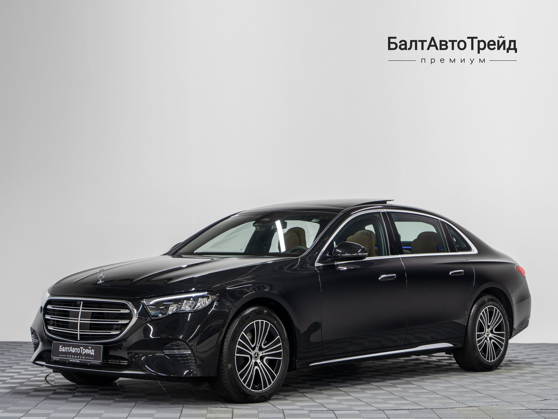 Автомобиль Mercedes-Benz E-Класс 260 L 2.0 AT (204 л.с.) 4WD - 1
