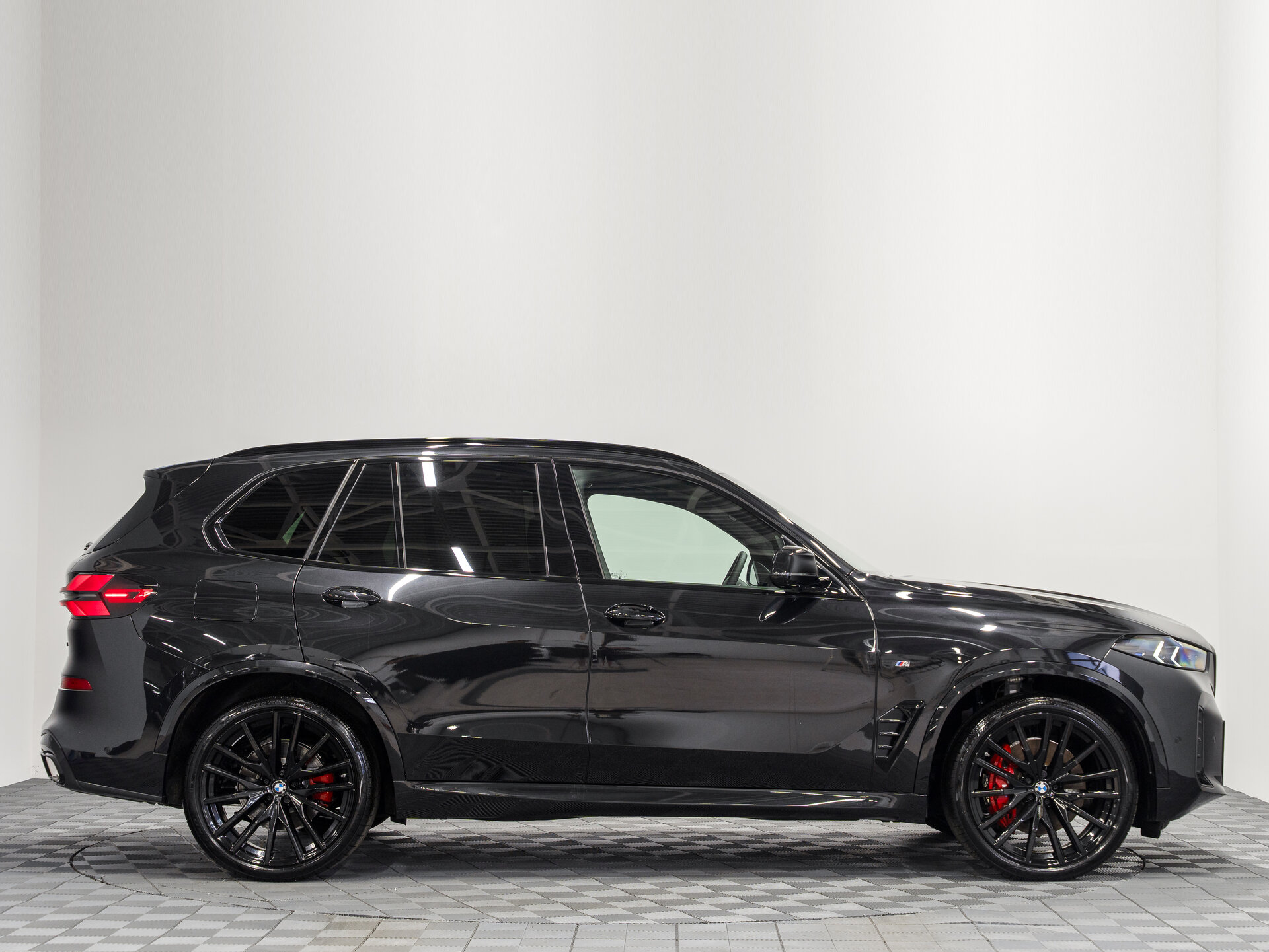 Автомобиль BMW X5 40d 3.0d AT (352 л.с.) 4WD - 6