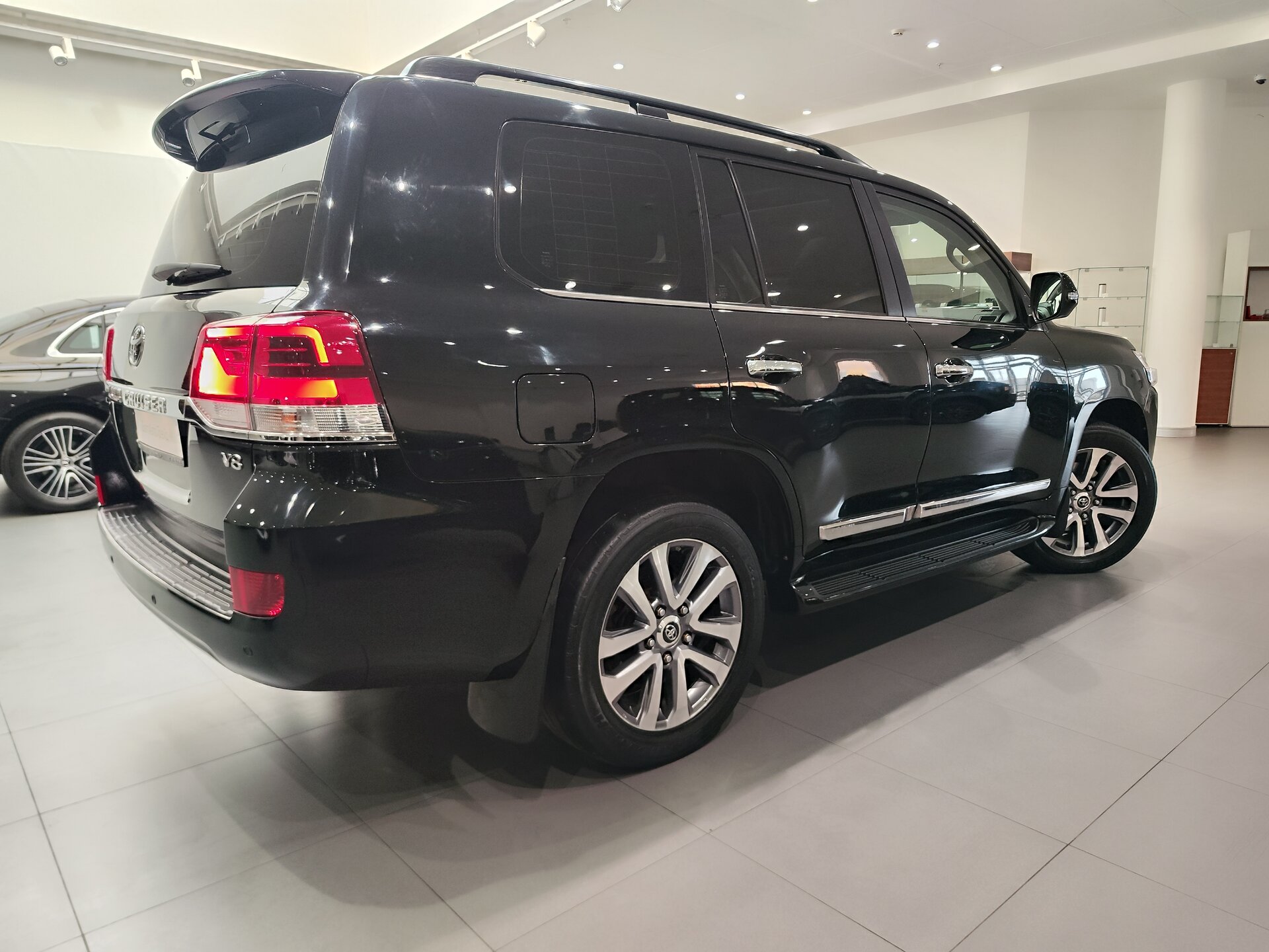 Автомобиль Toyota Land Cruiser 4.5d AT (249 л.с.) 4WD - 6