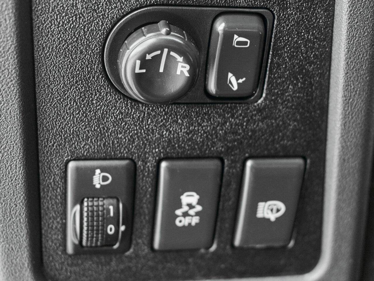 Купить Nissan Qashqai 1.6 CVT (117 л.с.), 2012 в Екатеренбурге