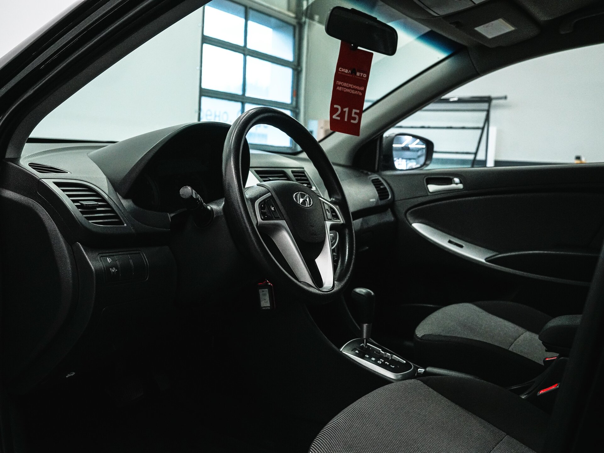 Hyundai Solaris 2012 16