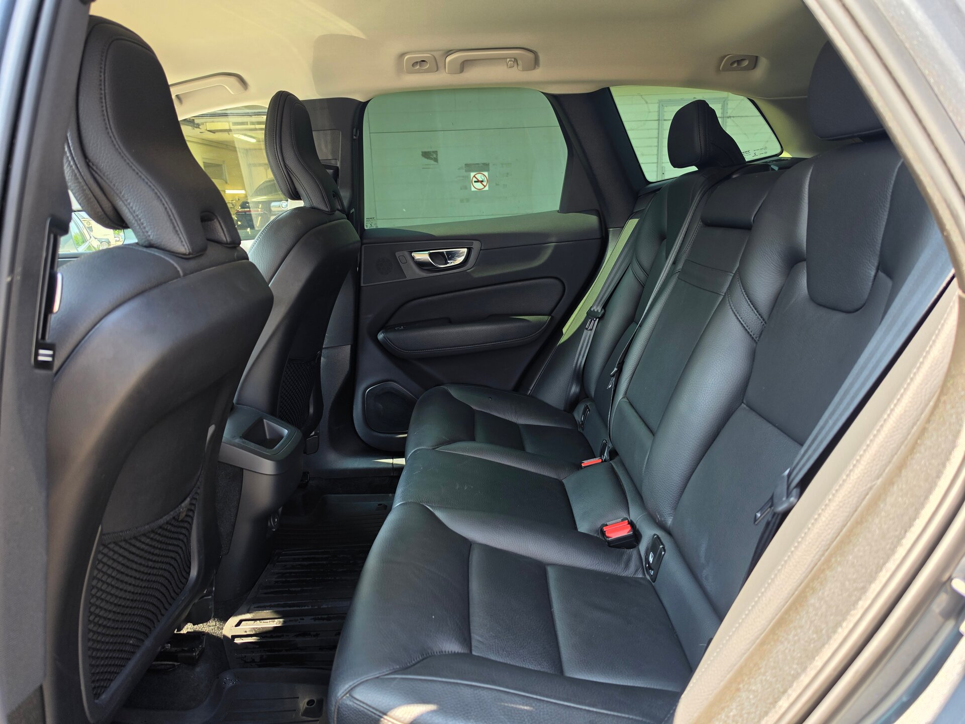 Автомобиль Volvo XC60 2.0 AT (249 л.с.) 4WD - 12