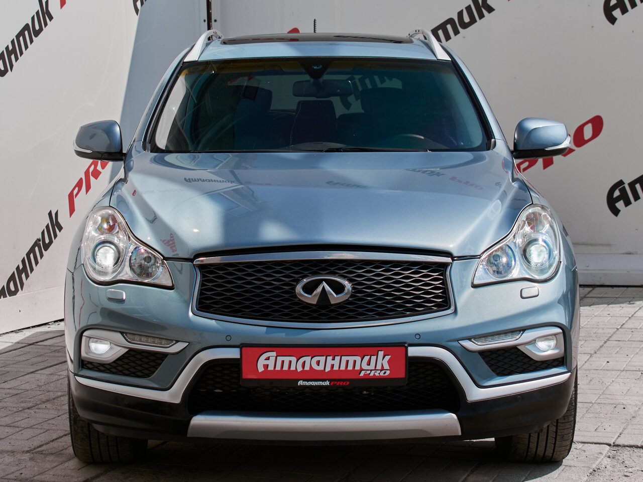 Купить Infiniti QX50 2.5 AT (222 л.с.) 4WD, 2016 в Екатеренбурге