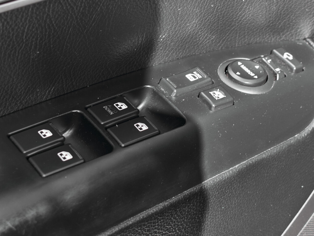 Купить Kia Mohave 3.8 AT (274 л.с.) 4WD, 2009 в Екатеренбурге