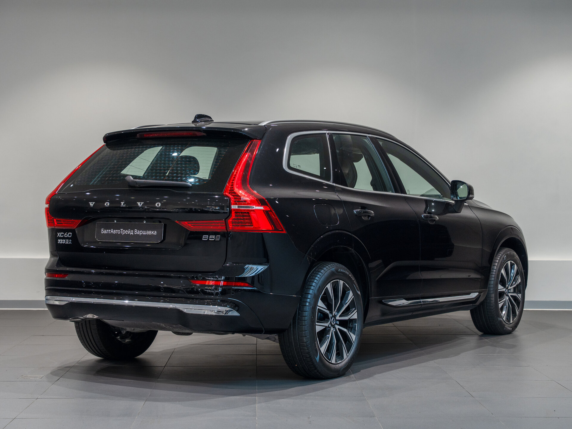 Автомобиль Volvo XC60 2.0 AT (250 л.с.) 4WD - 5