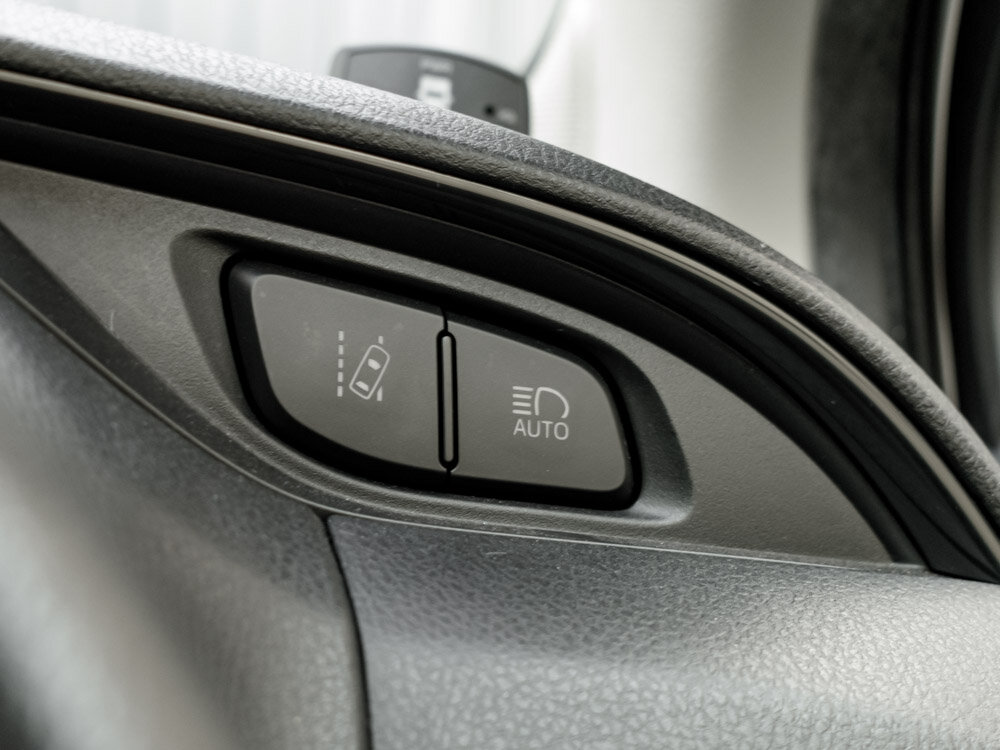 Купить Toyota Vitz 1.0 CVT (69 л.с.), 2019 в Екатеренбурге
