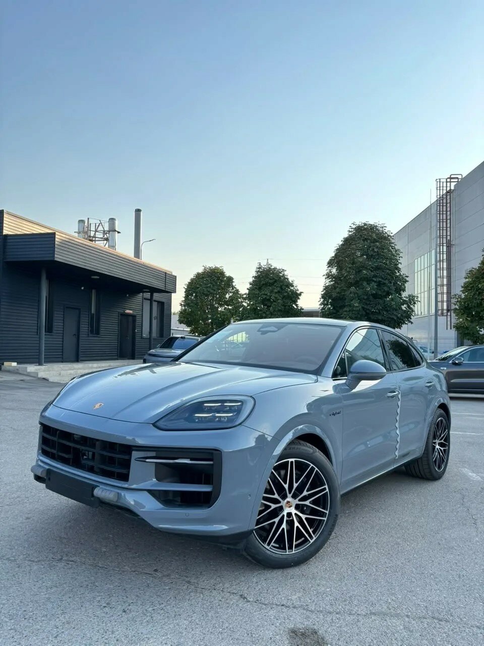 Автомобиль Porsche Cayenne E-Hybrid Coupé 3.0hyb AT (470 л.с.) 4WD - 1