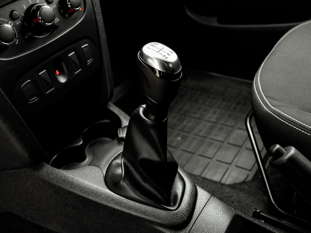 Купить Renault Sandero Stepway 1.6 MT (82 л.с.), 2021 в Екатеренбурге