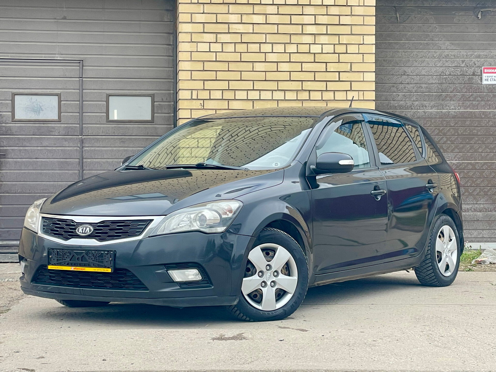 Kia Ceed 1.6 MT (125 л.с.) 2011
