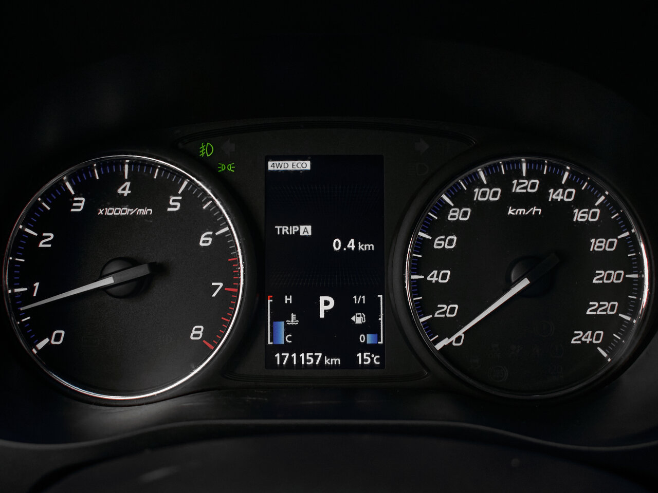 Купить Mitsubishi Outlander 2.4 CVT (167 л.с.) 4WD, 2016 в Екатеренбурге