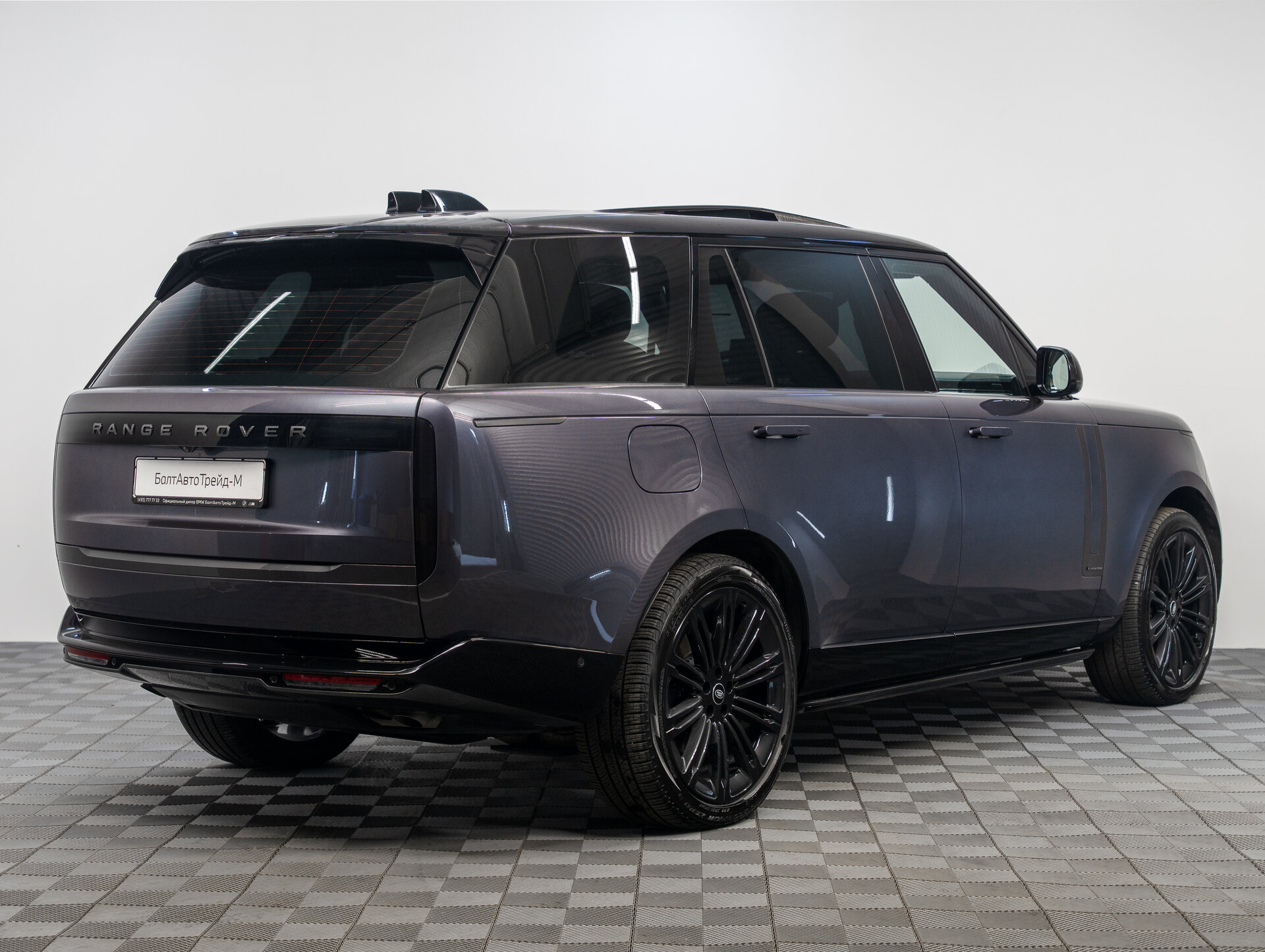 Автомобиль Land Rover Range Rover P530 MHEV Long 4.4 AT (530 л.с.) 4WD - 5