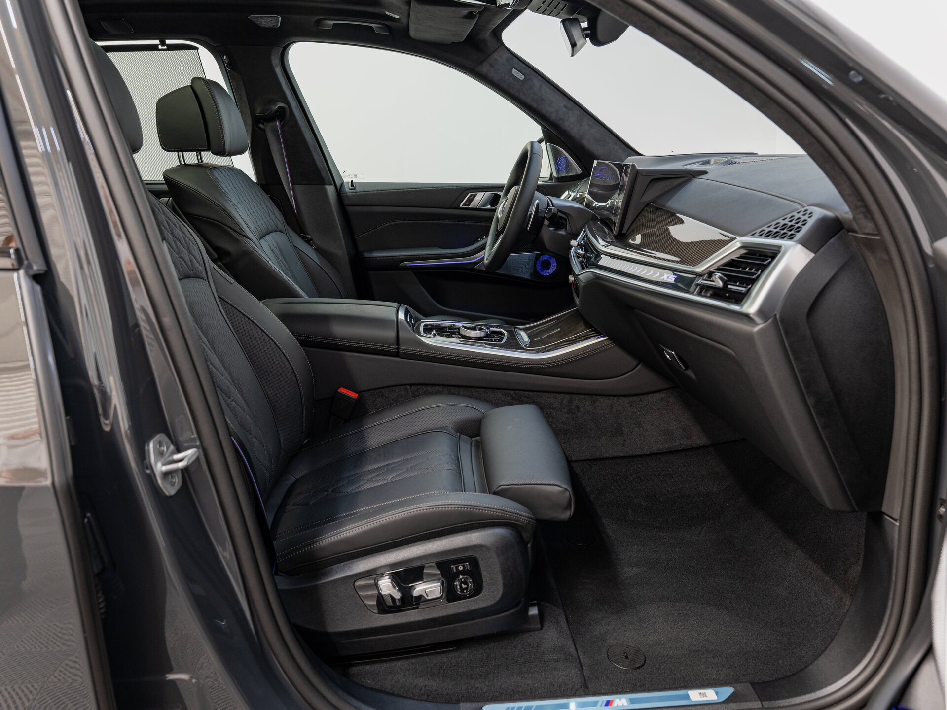 Автомобиль BMW X5 40d 3.0d AT (352 л.с.) 4WD - 16