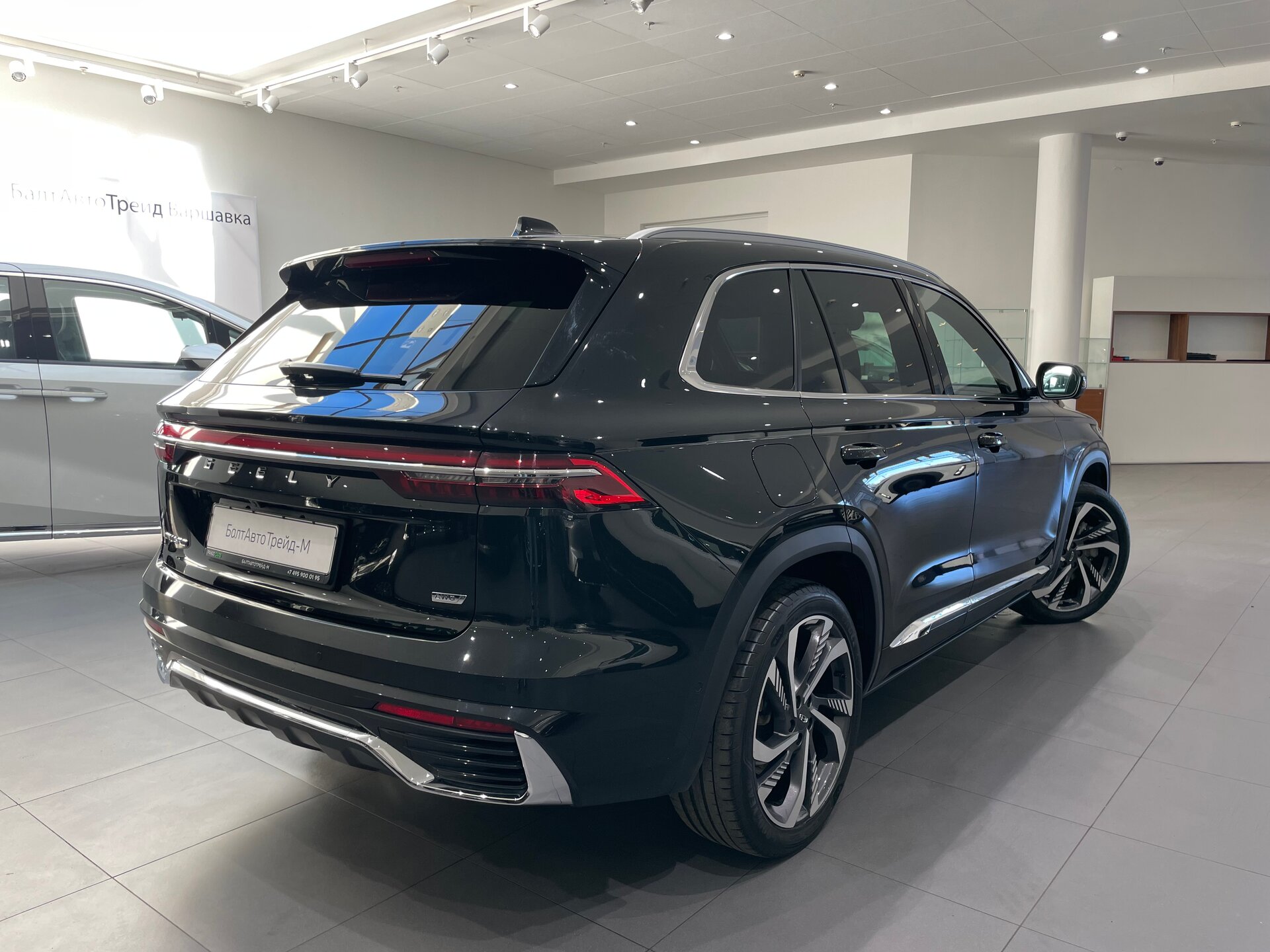 Автомобиль Geely Monjaro 2.0 AT (238 л.с.) 4WD - 6