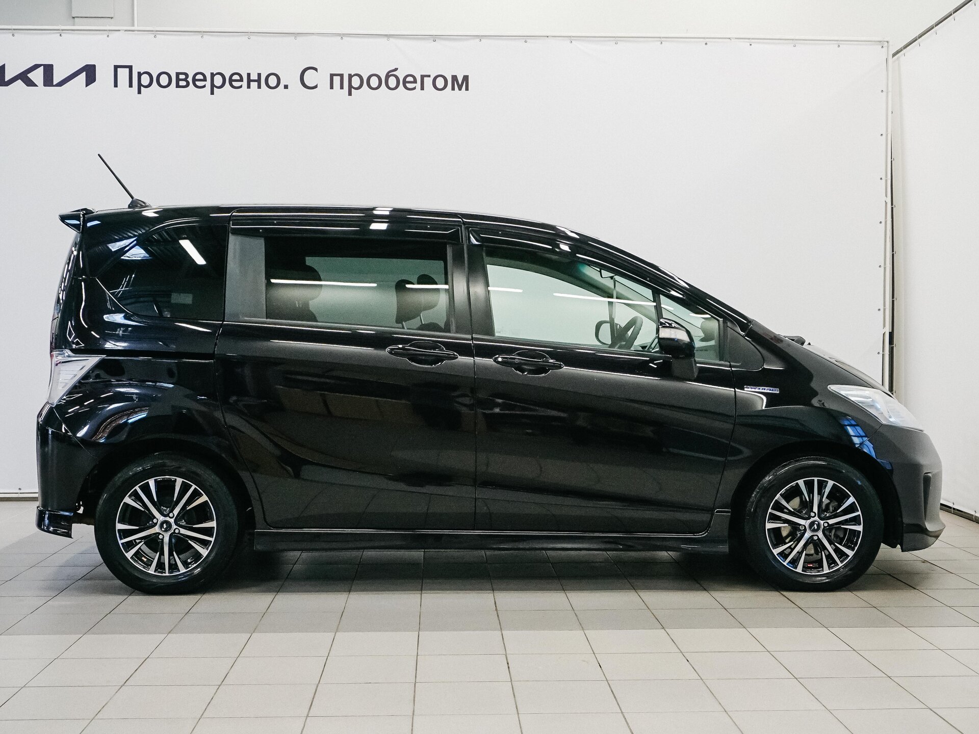 Honda Freed 2011 6