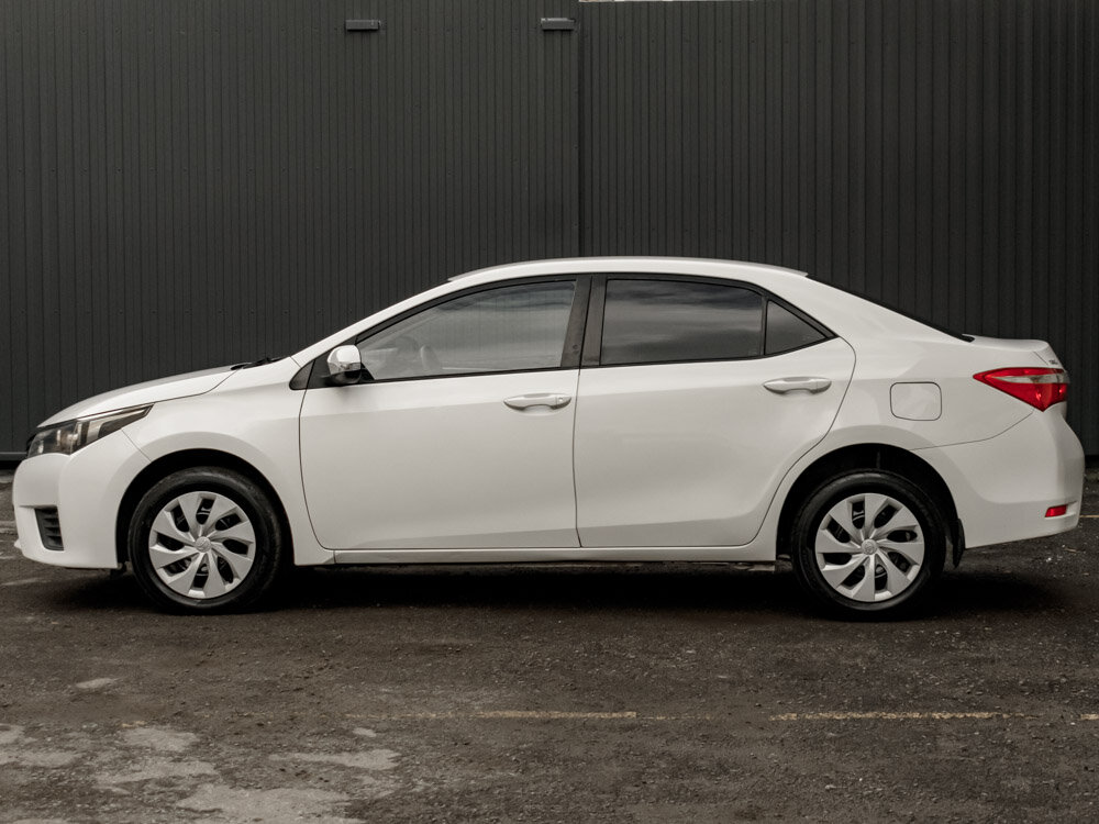 Купить Toyota Corolla 1.6 MT (122 л.с.), 2013 в Екатеренбурге