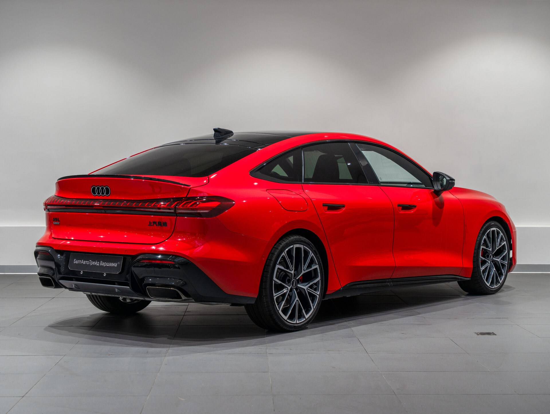 Автомобиль Audi A5 L 2.0 AMT (204 л.с.) 4WD - 5