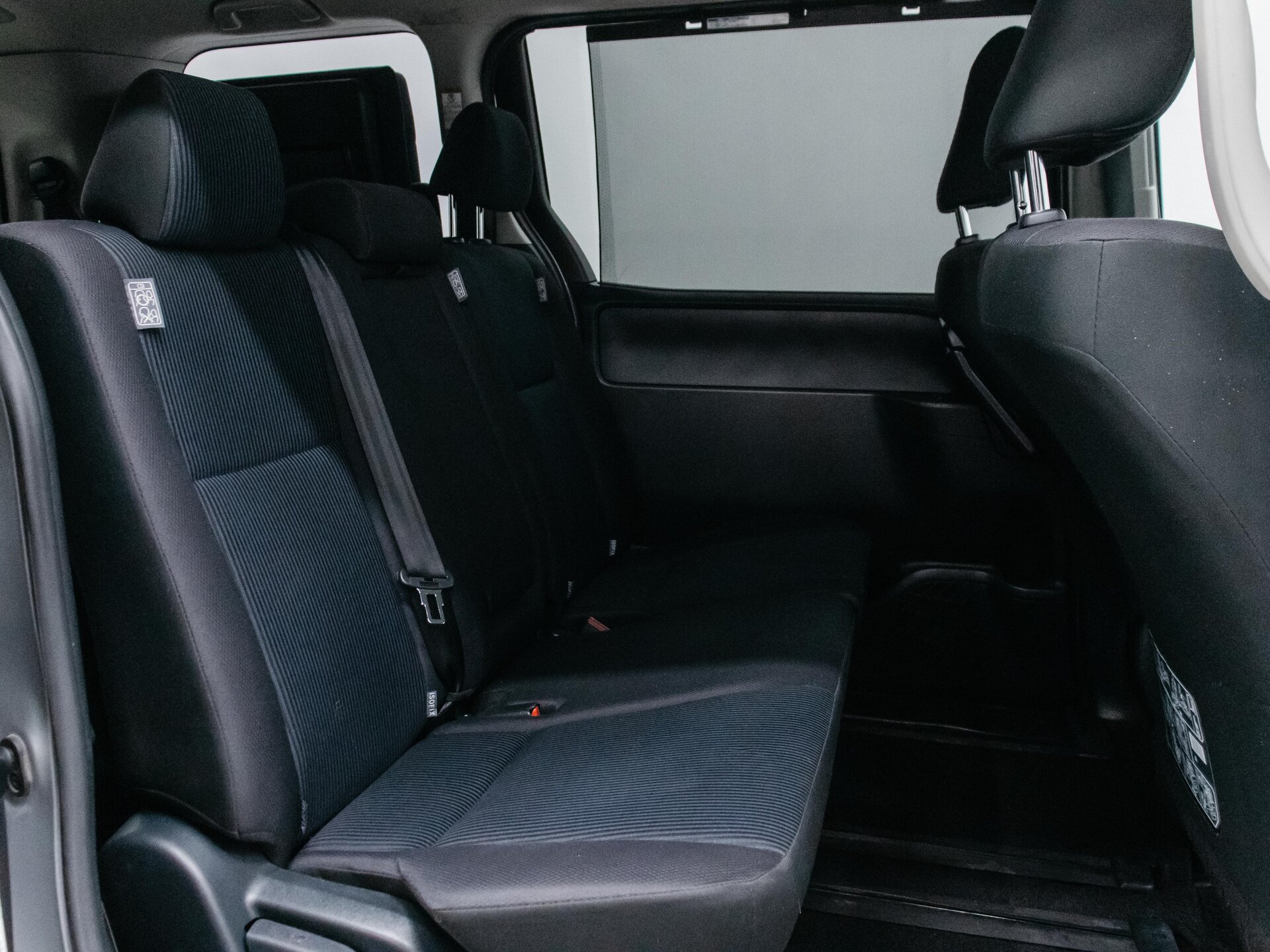 Toyota Noah 2018 25