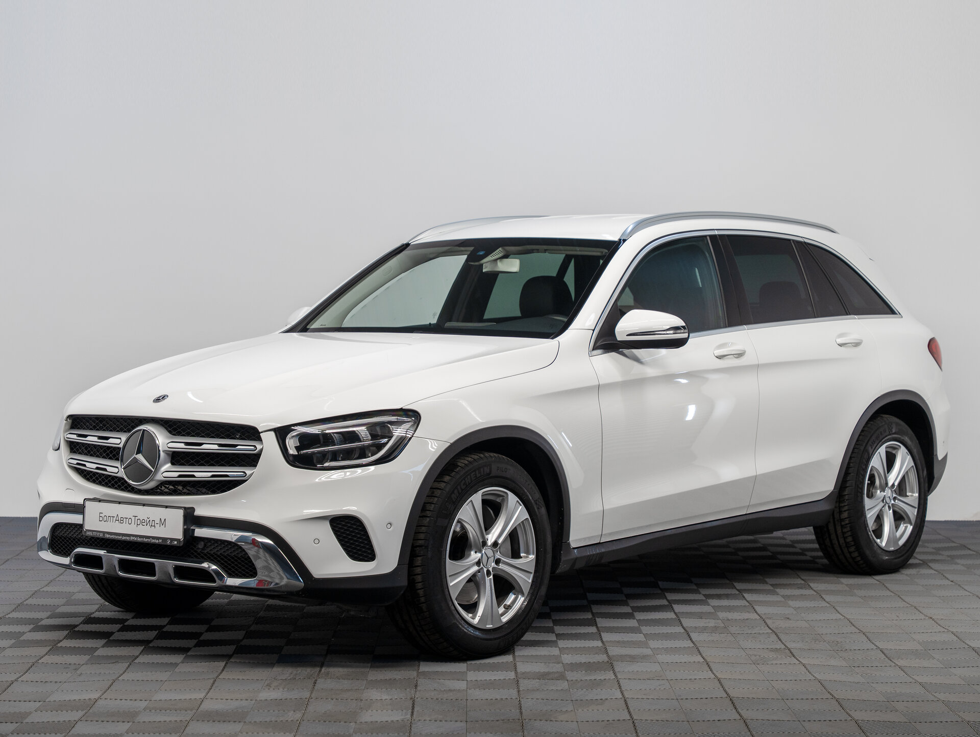 Автомобиль Mercedes-Benz GLC 200 2.0 AT (197 л.с.) 4WD - 1