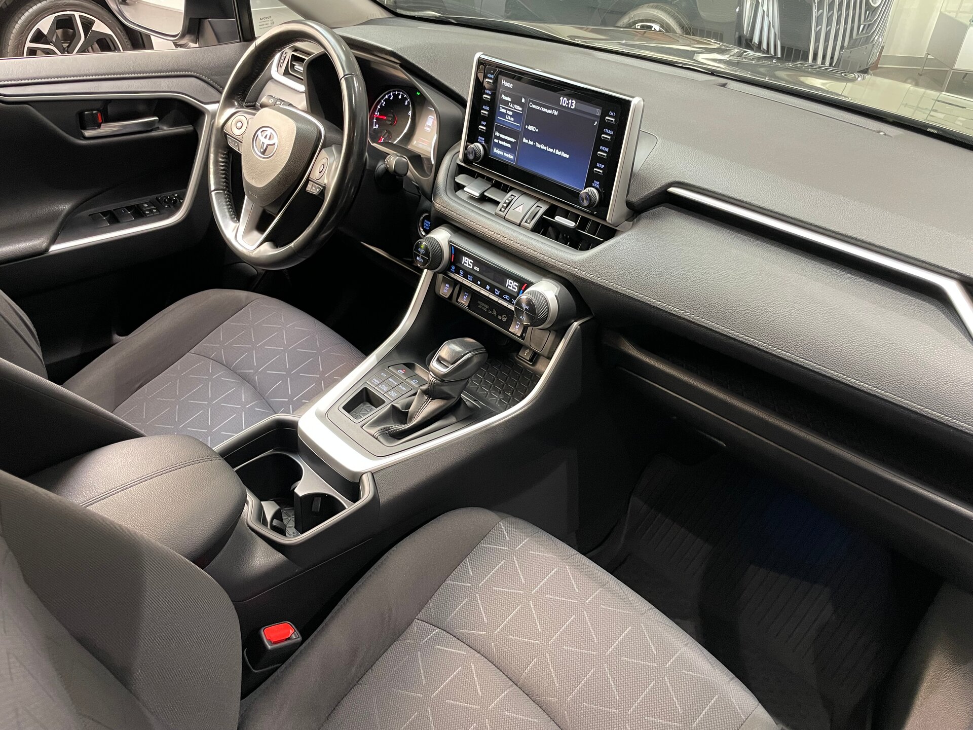 Автомобиль Toyota RAV4 2.0 CVT (149 л.с.) 4WD - 11