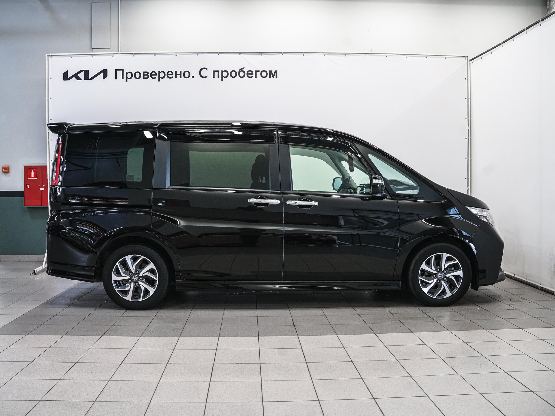 Honda Stepwgn 2016 6