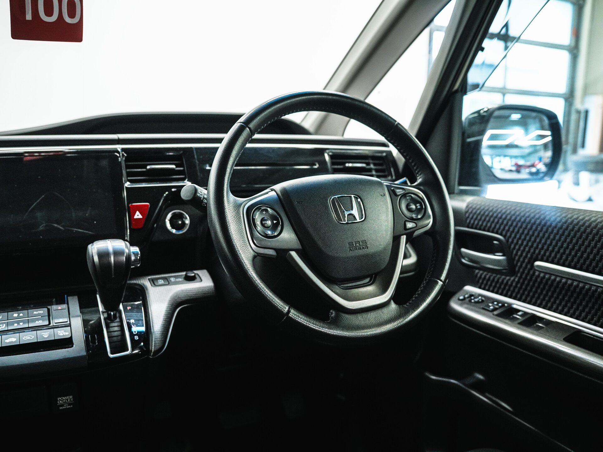 Honda Stepwgn 2016 14