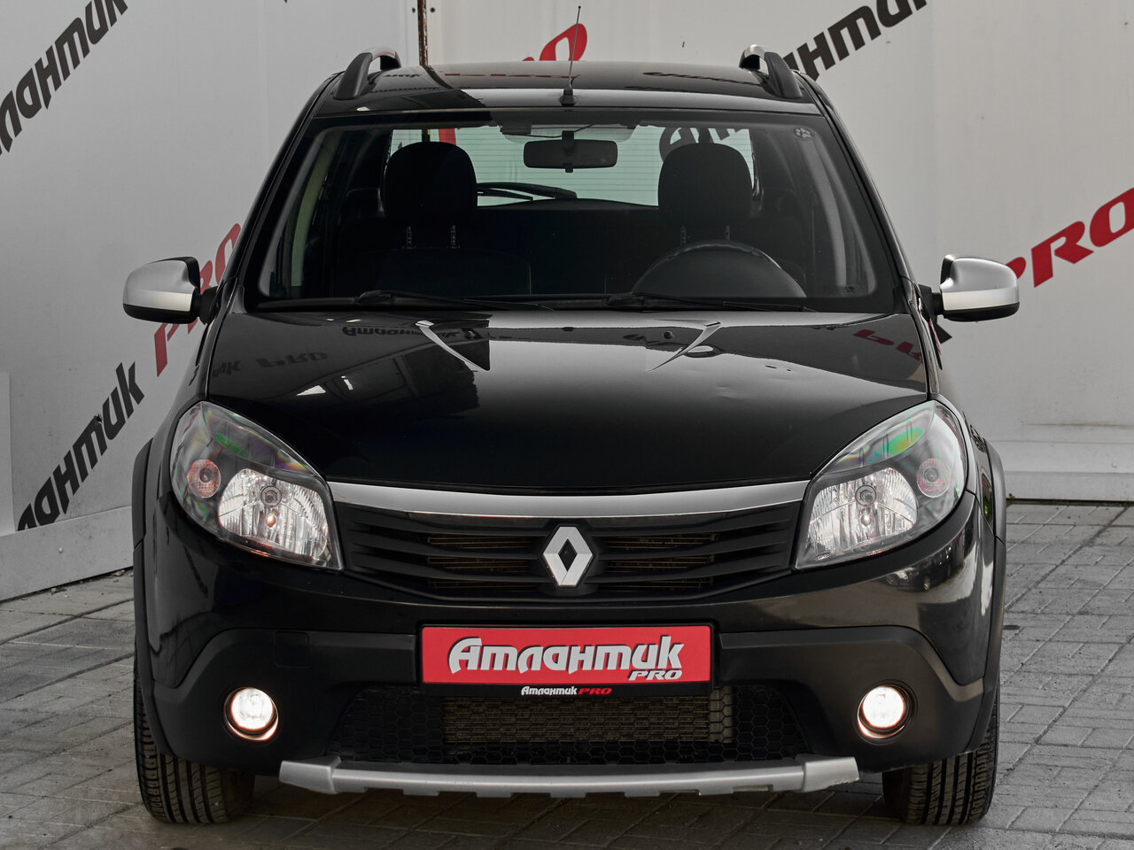Купить Renault Sandero Stepway 1.6 MT (84 л.с.), 2012 в Екатеренбурге