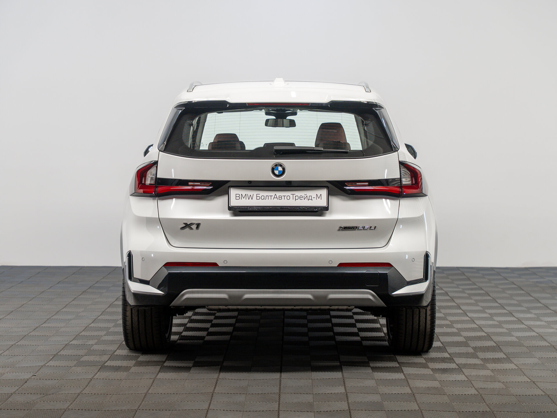 Автомобиль BMW X1 25Li xDrive 2.0 AMT (204 л.с.) 4WD - 6