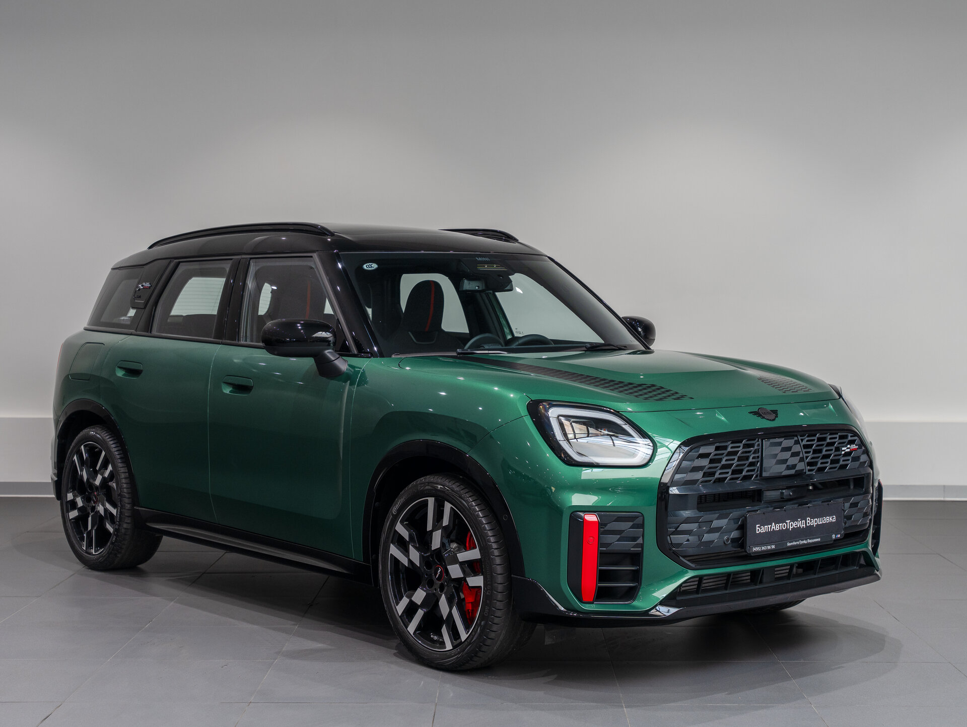Автомобиль Mini Countryman John Cooper Works 2.0 AMT (300 л.с.) 4WD - 3