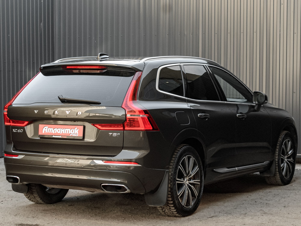 Купить Volvo XC60 2.0 AT (249 л.с.) 4WD, 2021 в Екатеренбурге