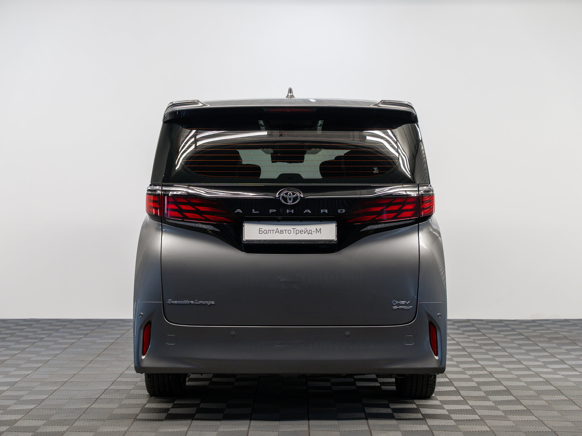 Автомобиль Toyota Alphard 2.5hyb CVT (190 л.с.) 4WD - 6