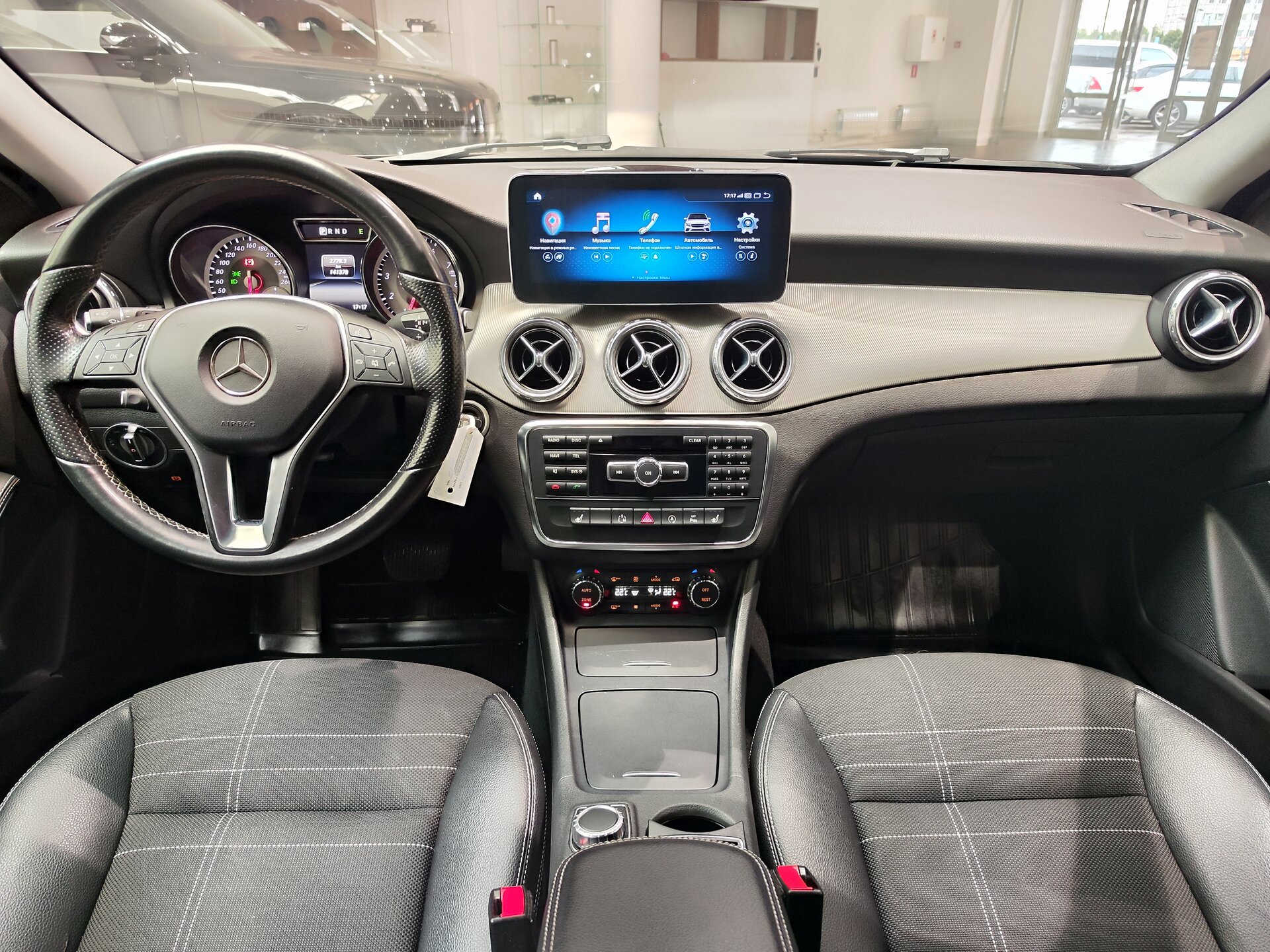 Автомобиль Mercedes-Benz GLA 200 1.6 AMT (156 л.с.) - 14