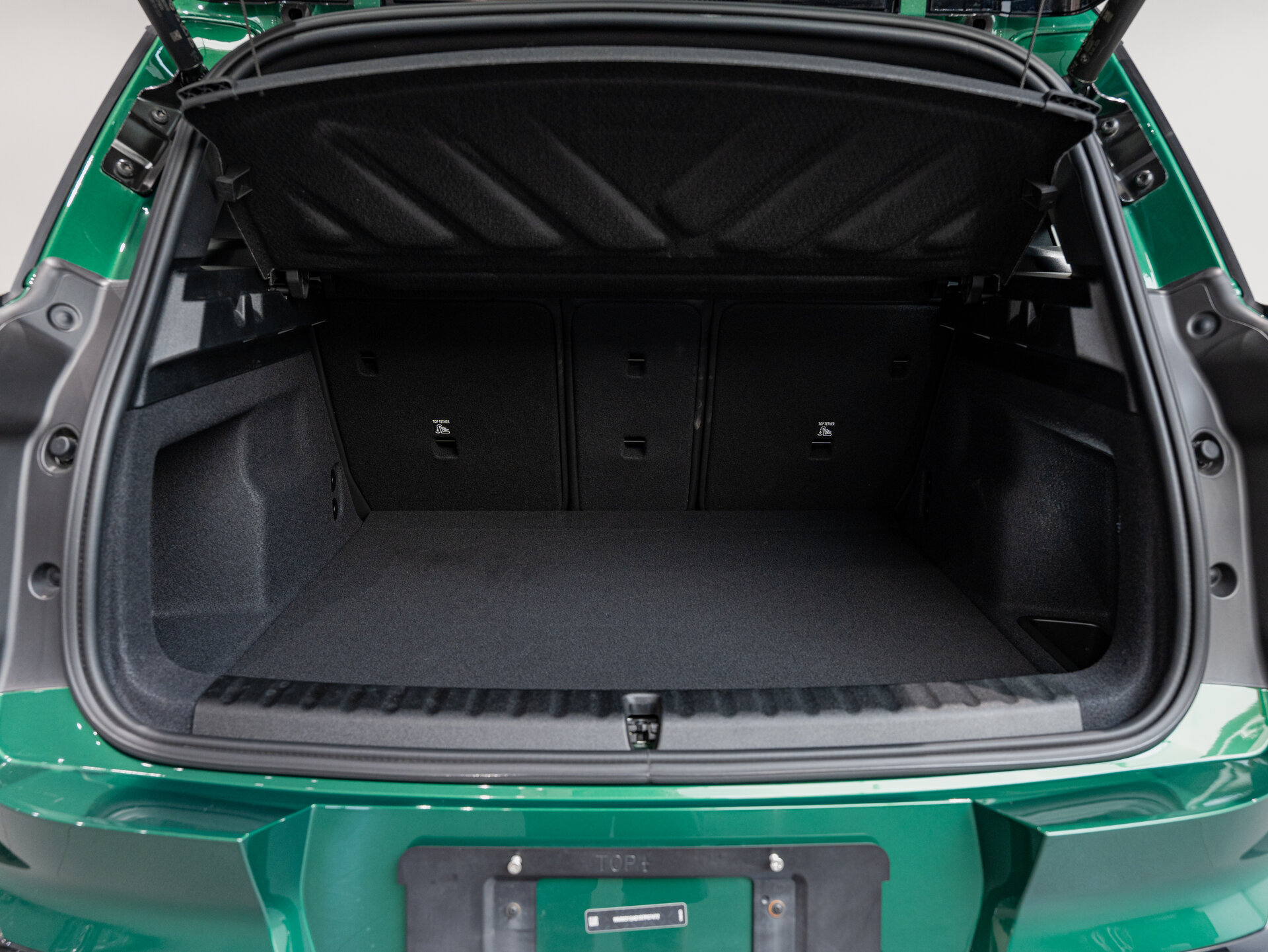 Автомобиль Mini Countryman John Cooper Works 2.0 AMT (300 л.с.) 4WD - 19