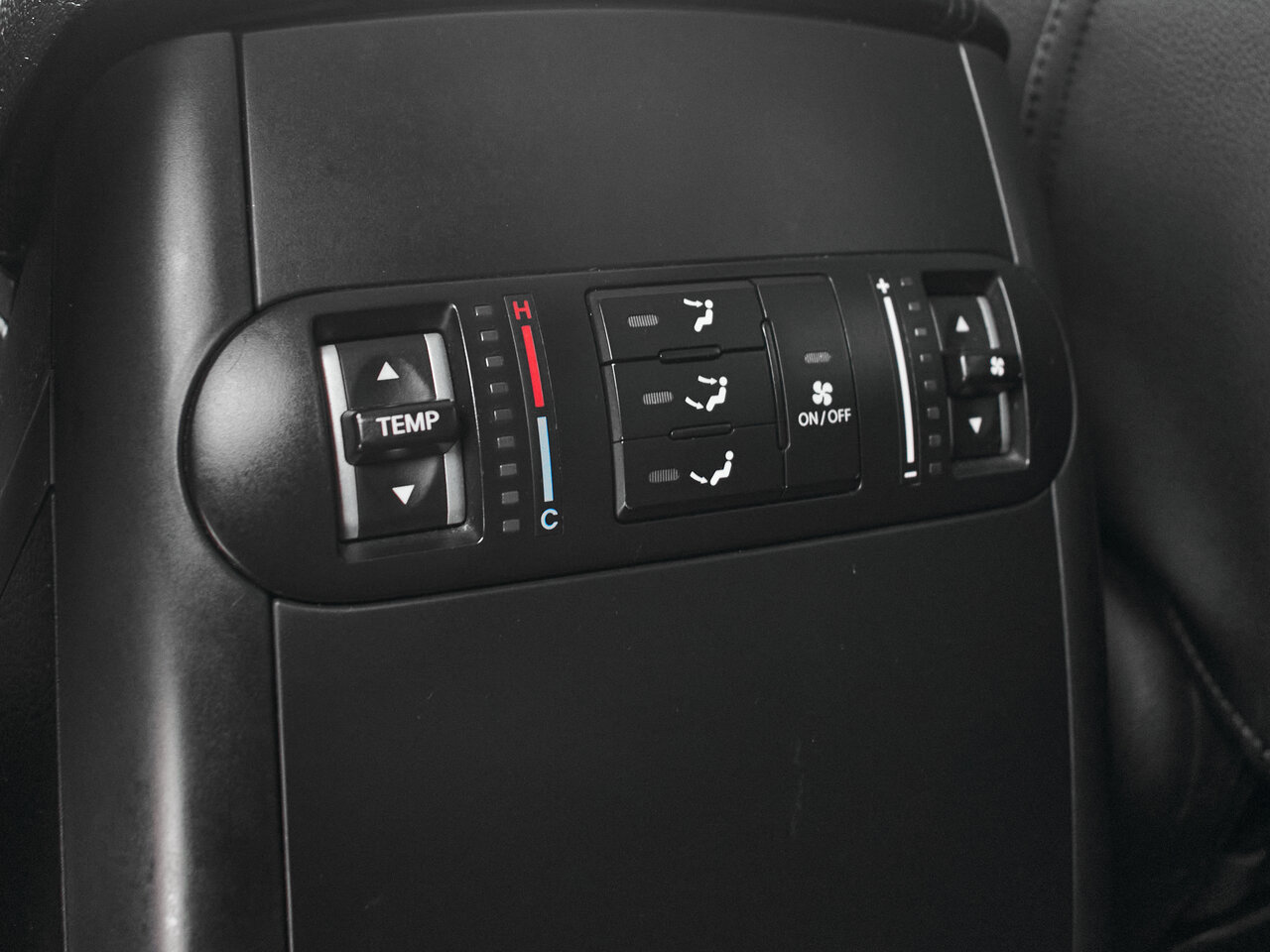 Купить Kia Mohave 3.8 AT (274 л.с.) 4WD, 2009 в Екатеренбурге