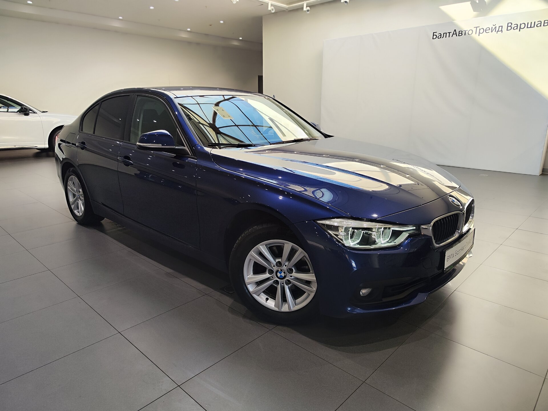 Автомобиль BMW 3 серии 318i 1.5 AT (136 л.с.) - 3