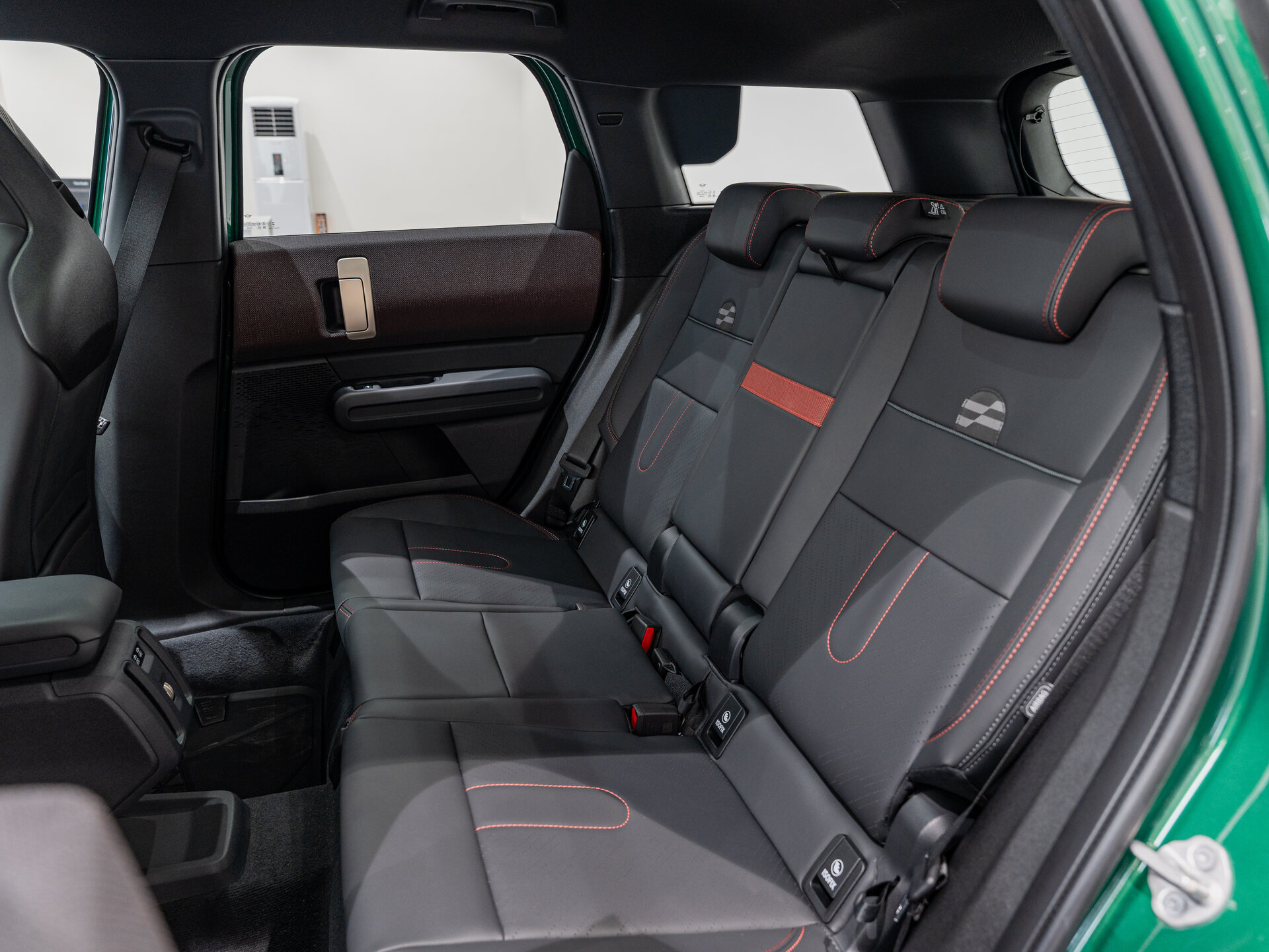 Автомобиль Mini Countryman John Cooper Works 2.0 AMT (300 л.с.) 4WD - 18
