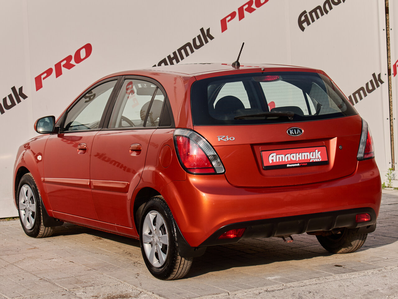 Купить Kia Rio 1.4 MT (95 л.с.), 2010 в Екатеренбурге