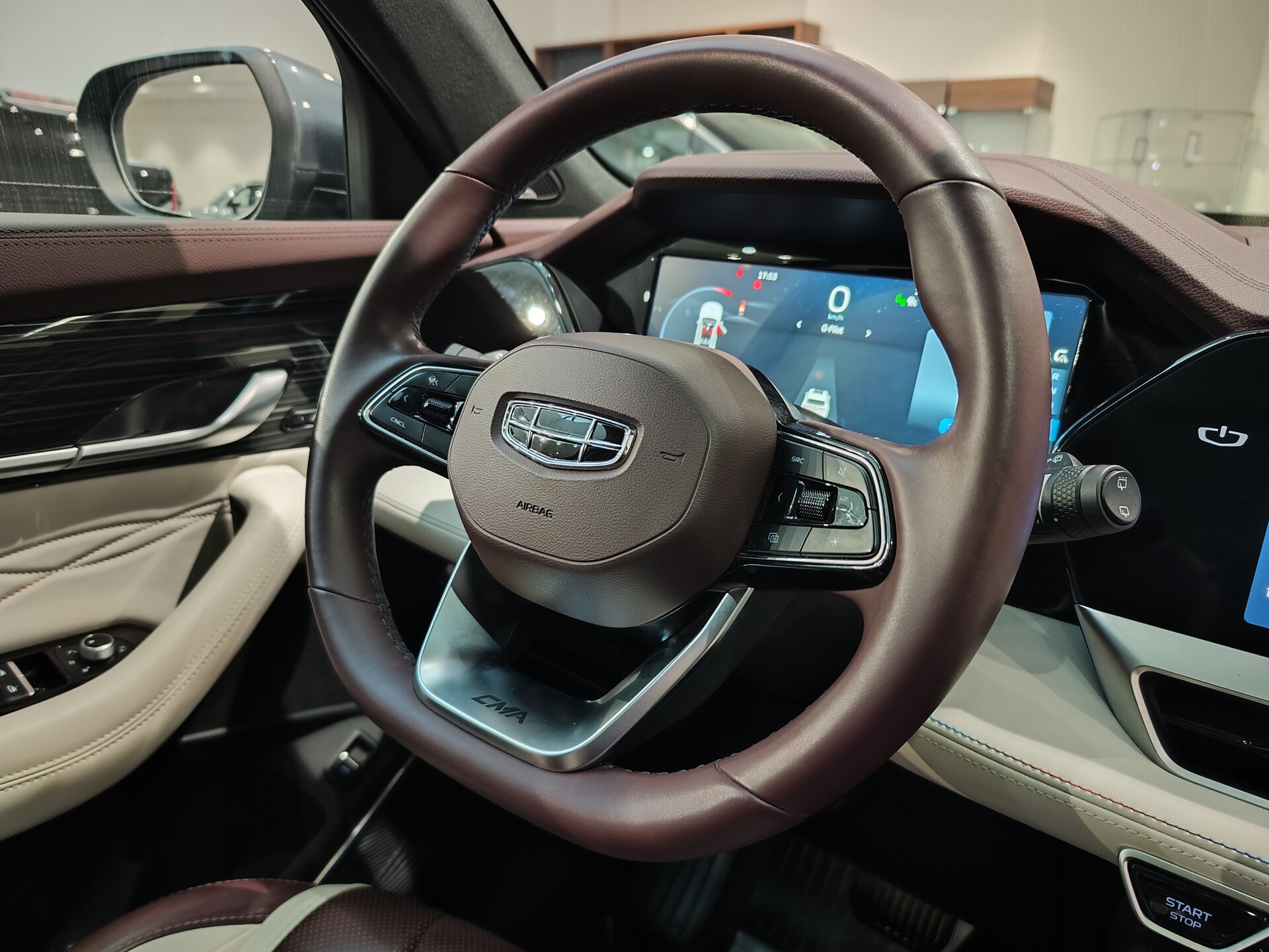 Автомобиль Geely Monjaro 2.0 AT (238 л.с.) 4WD - 16
