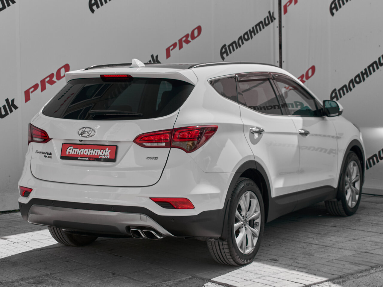 Купить Hyundai Santa Fe 2.4 AT (171 л.с.) 4WD, 2017 в Екатеренбурге