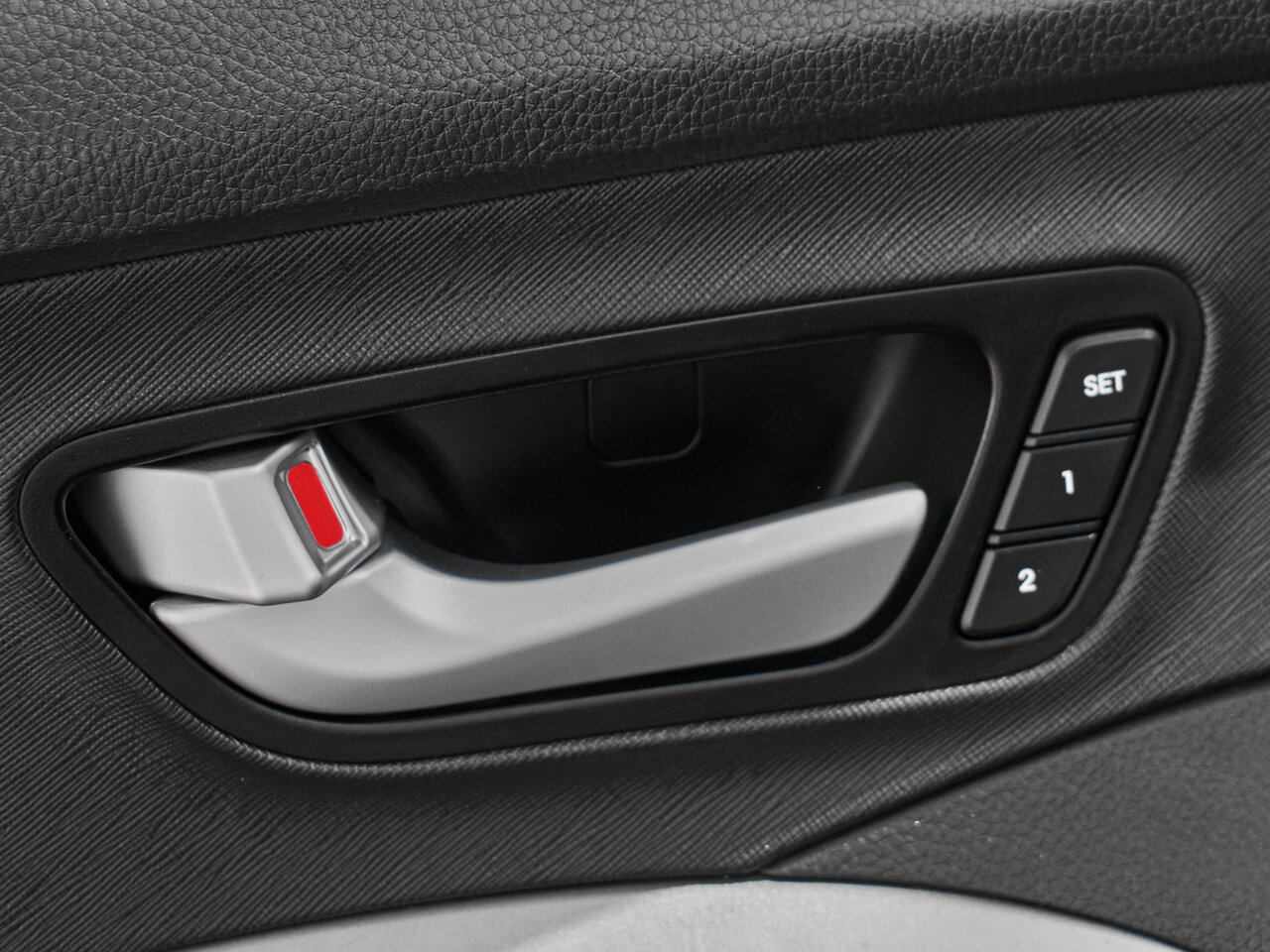 Купить Hyundai Santa Fe 2.4 AT (171 л.с.) 4WD, 2017 в Екатеренбурге
