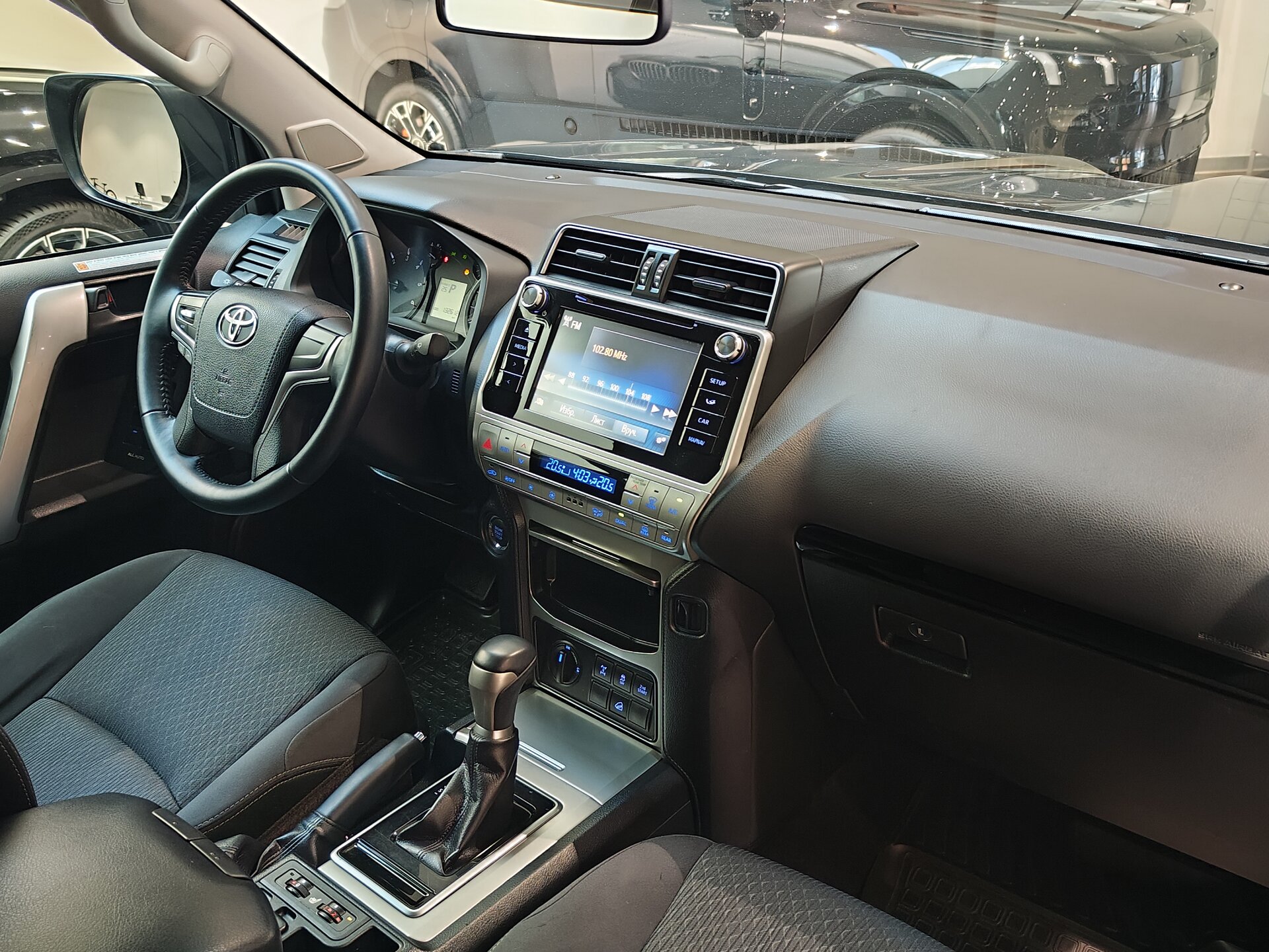Автомобиль Toyota Land Cruiser Prado 2.8d AT (177 л.с.) 4WD - 12
