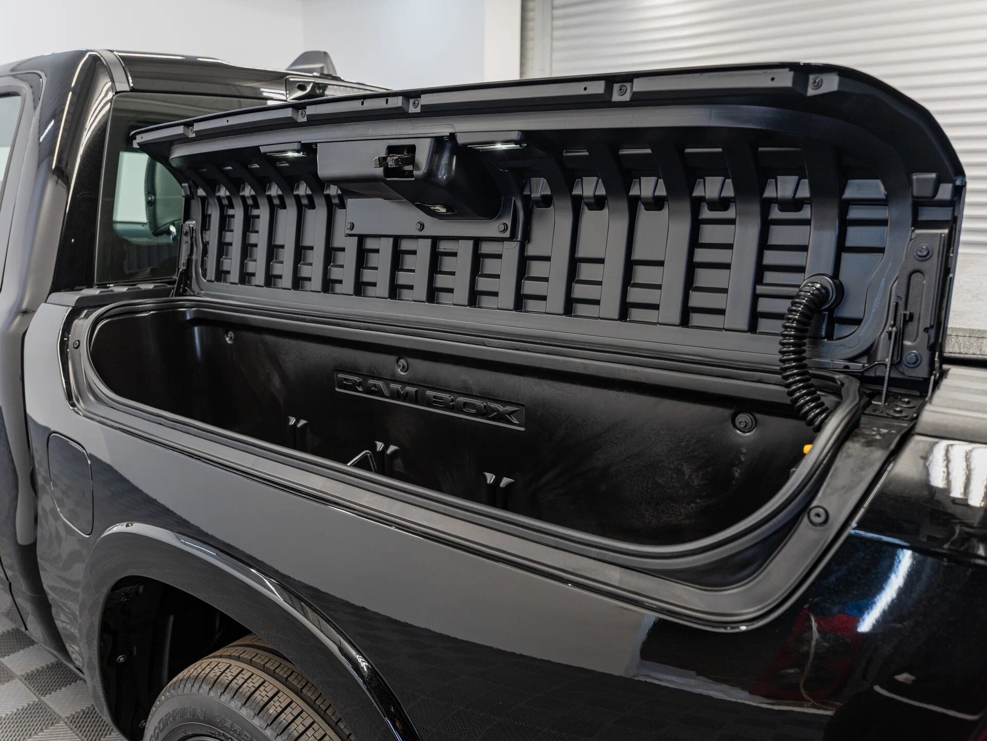 Автомобиль RAM 1500 Crew Cab 3.0 AT (540 л.с.) 4WD - 18