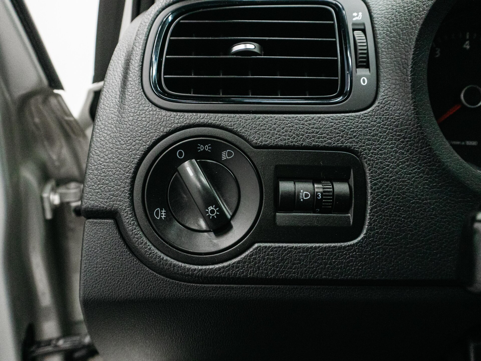 Volkswagen Polo 2010 16