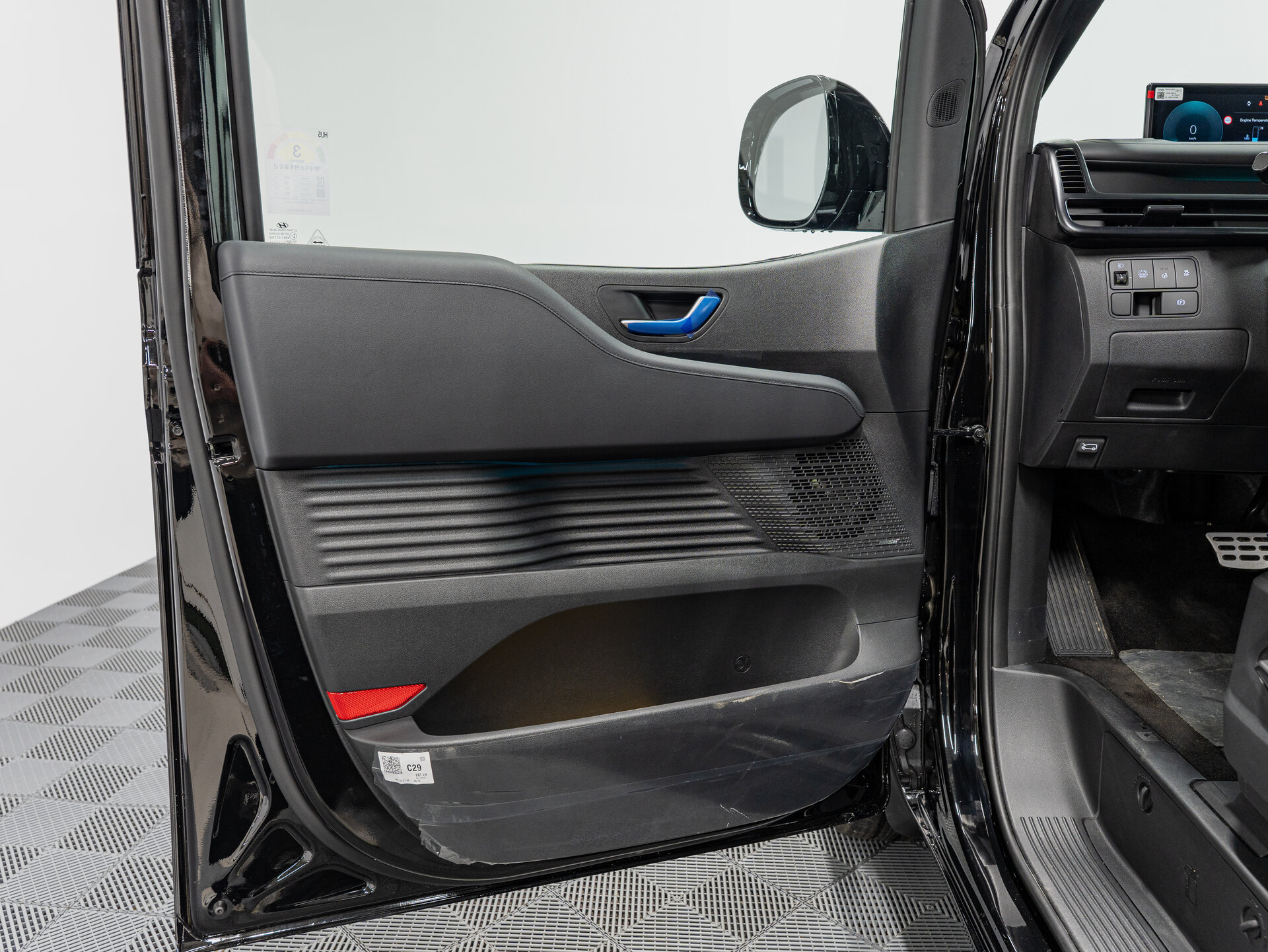 Автомобиль Hyundai Staria 1.6hyb AT (245 л.с.) - 15