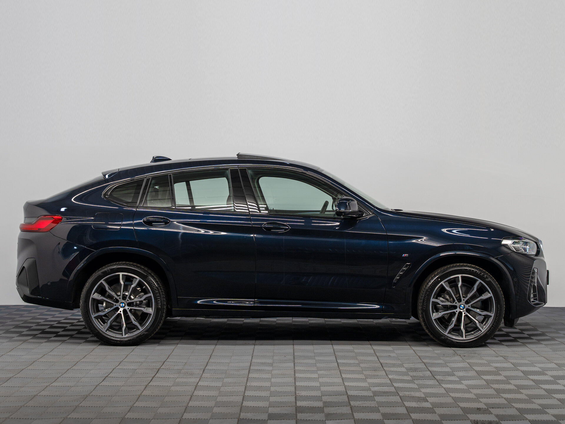 Автомобиль BMW X4 30i 2.0 AT (245 л.с.) 4WD - 7