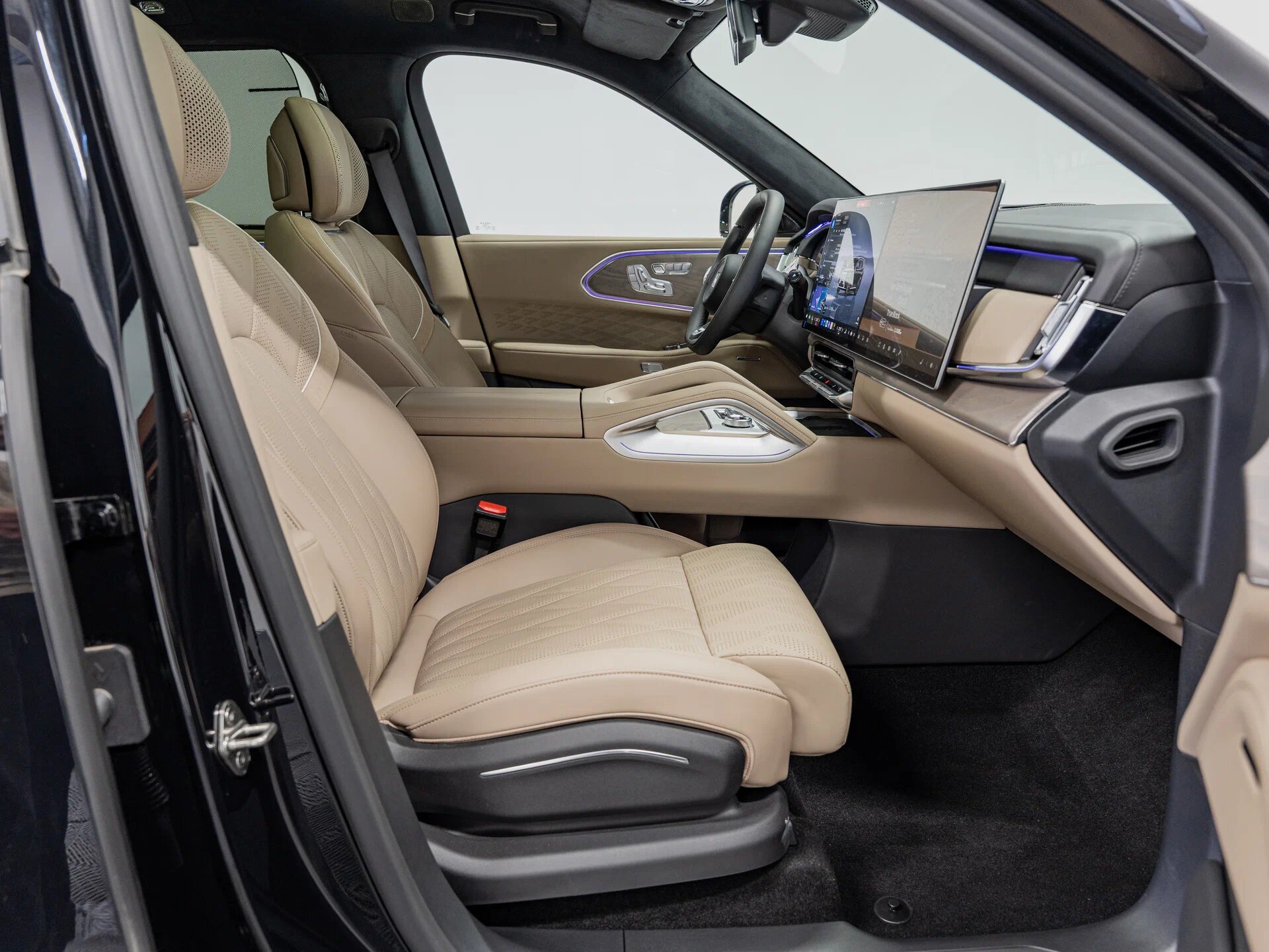 Автомобиль Zeekr 8X 70 kWh 2.0hyb AT (898 л.с.) 4WD - 7
